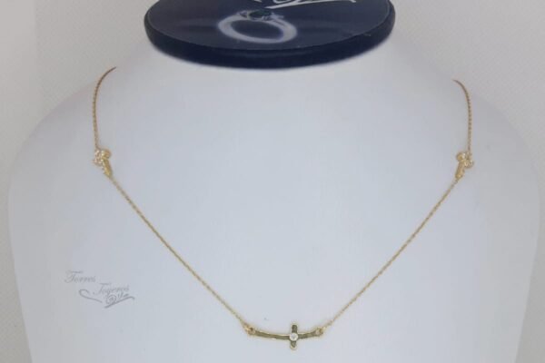 Cadena con 3 cruces